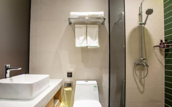 Green Tree Inn Express Shanghai Zhuanqiao Wanda Plaza