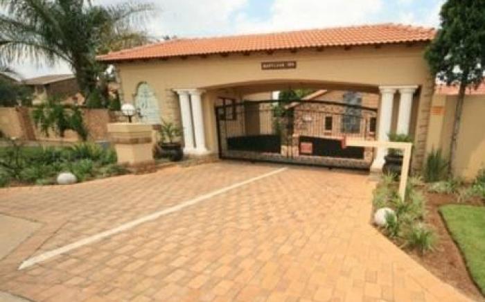 Le Cozmo Guesthouse
