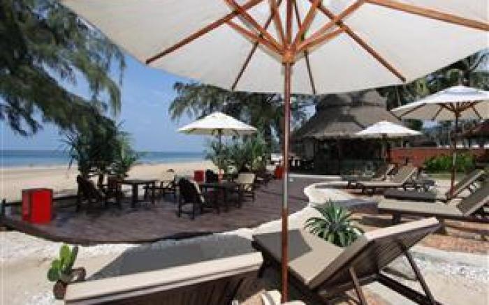 Lanta Castaway Beach Resort