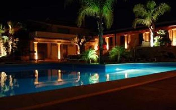 Villa Carlo Resort
