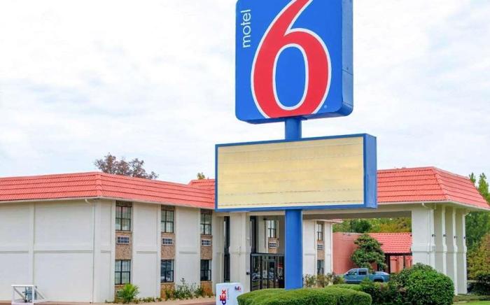 Motel 6 Palestine, TX