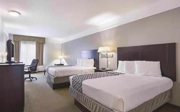 La Quinta Inn & Suites by Wyndham Deer Park