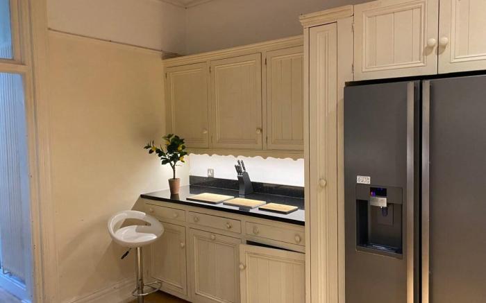 BRIGHTON Townhouse *FREE ALLOCATED PARKING 2 CARS*