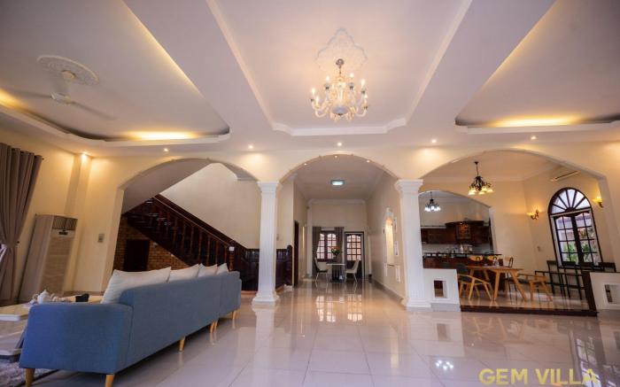 Gem villa 10 - 5 Big Bedroom, Big Pool, Big Garden