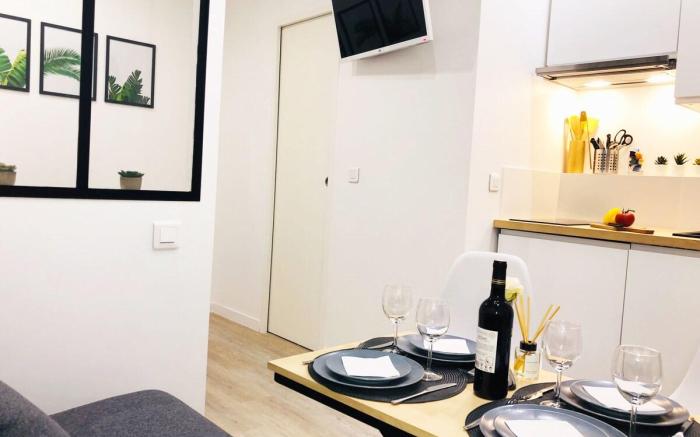 New design apartment. Champs Elysées