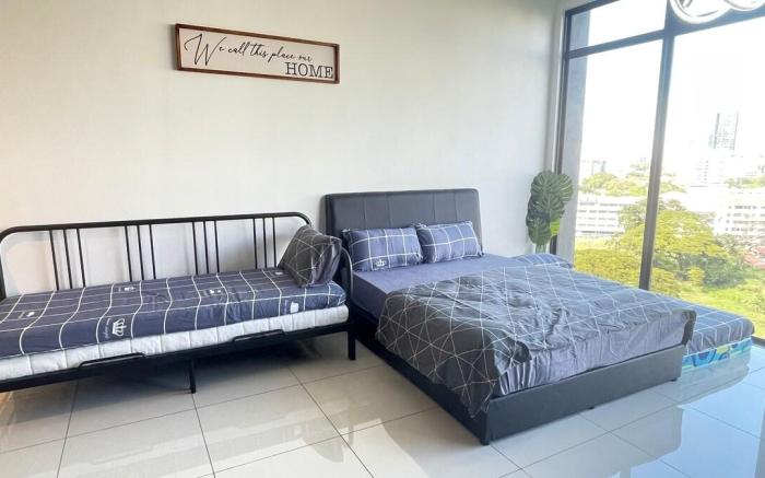 NEW Beacon Executive Suite - City View - By IZ