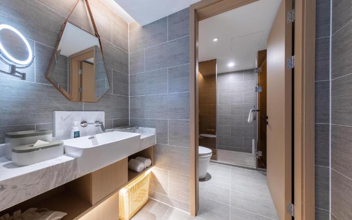 Atour Hotel Zhuhai Wanzai Port Hengqin Exhibition Center