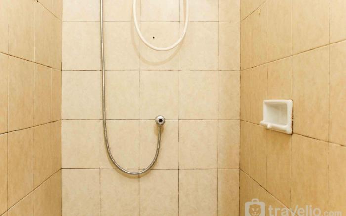 Cozy Stay 2BR Ancol Marina Apartment By Travelio