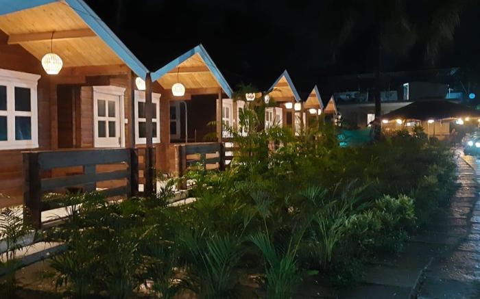 AMAZING WOODEN COTTAGES WITH POOL - 5MINS BEACH