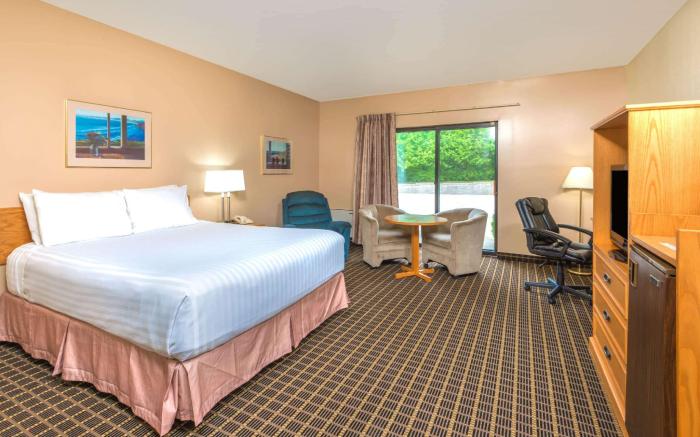 Howard Johnson by Wyndham Tillsonburg