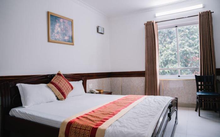 Hung Huong Hotel