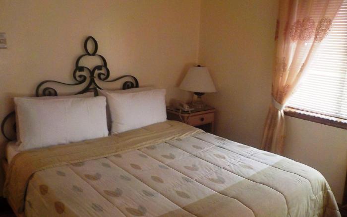 Roxas President's Inn