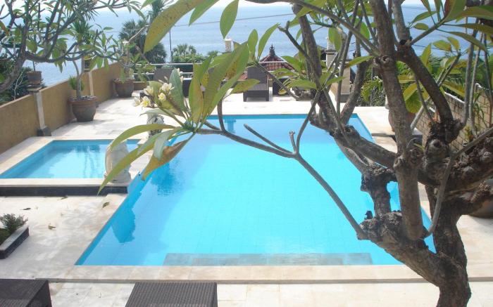 Barong Cafe Bungalow and Restaurant