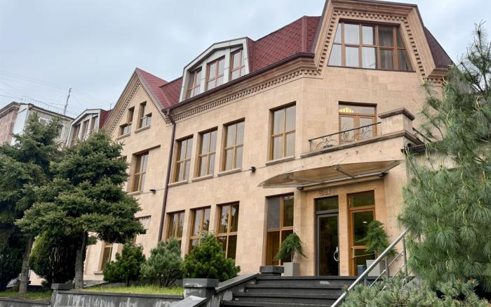 Yerevan Deluxe Hotel