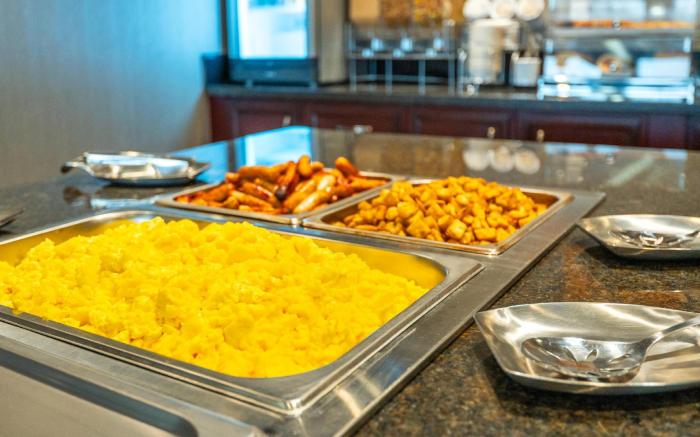 Comfort Inn & Conference Centre Toronto Airport
