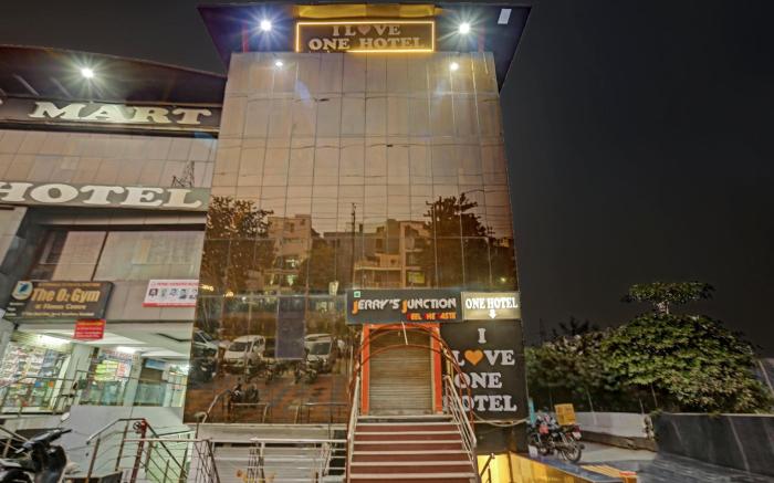 Collection O One Hotel