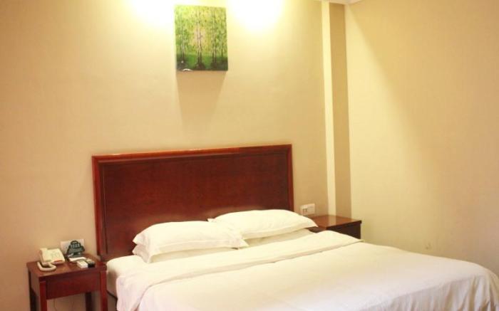 Green Tree Inn Kaifeng Gulou Square