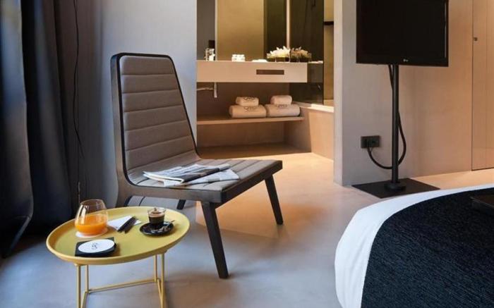 Caro Hotel