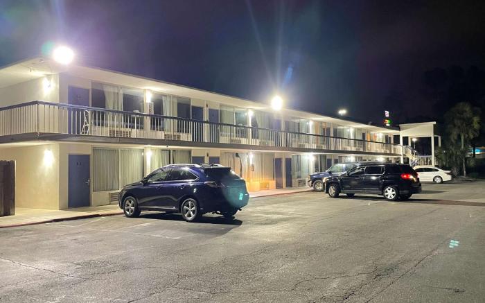 Motel 6 Marianna, FL