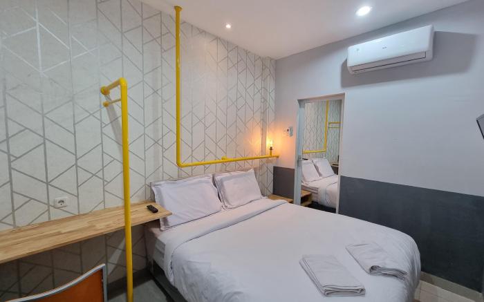 Capital O 90874 Millenium Inn 2