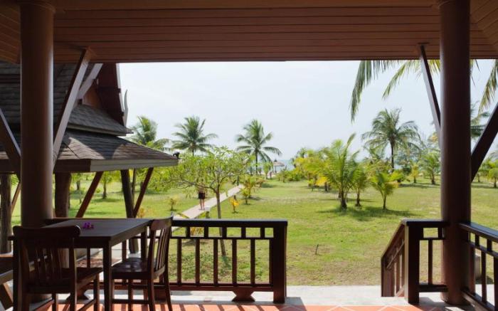 C&N Kho Khao Beach Resort