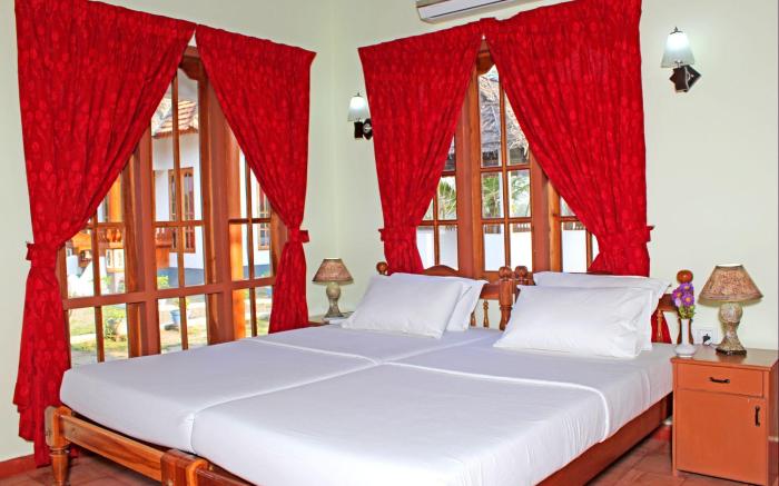 Breeze Backwater Homes - Homestay & Resort