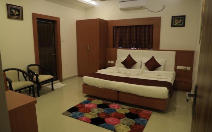 LILY INN HOTEL AND RESTAURANT