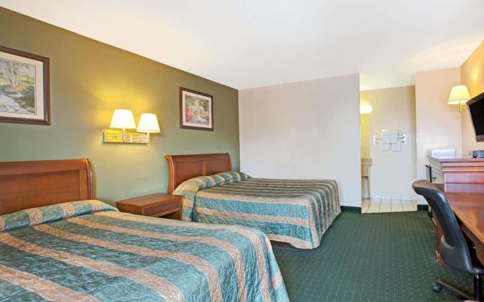 Knights Inn - South Hackensac, NJ