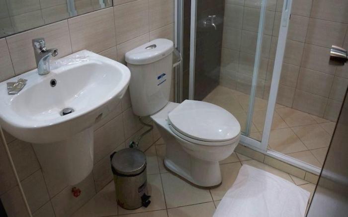 Lorenzzo Suites Makati