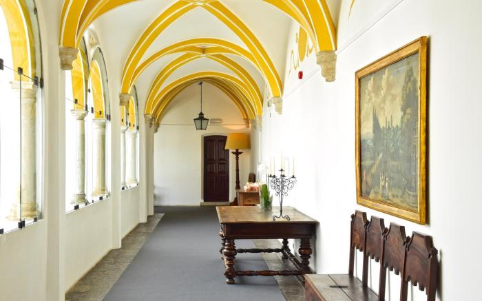 Pousada Convento de Evora- Historic Hotel