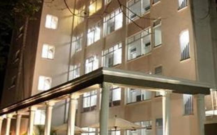 Emakhosini Hotel On East