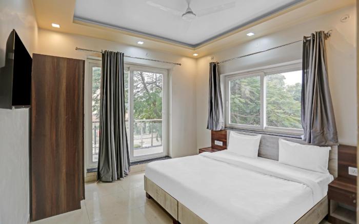 Hotel O Expo View Near PVR Ansal Plaza Greater Noida