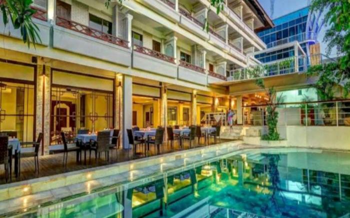 Maharani Beach Hotel