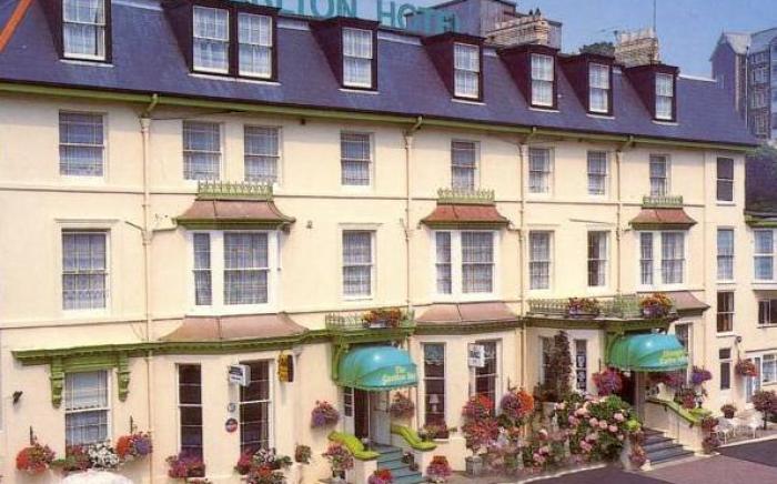 Carlton Hotel