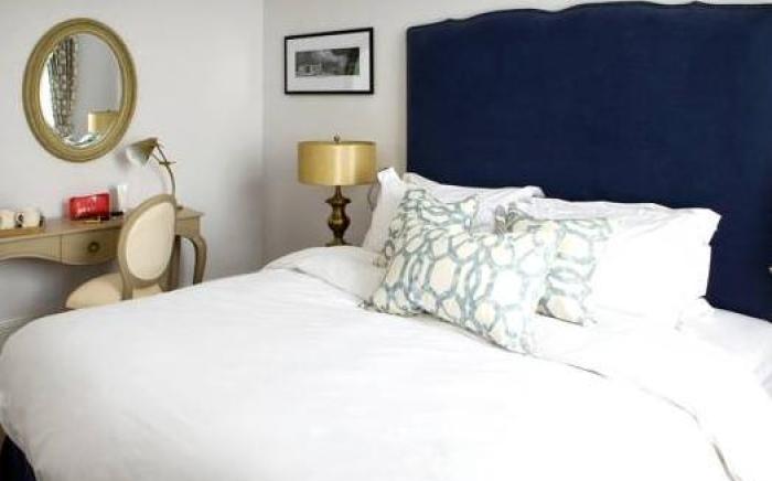 Rooms by Bistrot Pierre at The Crescent Inn