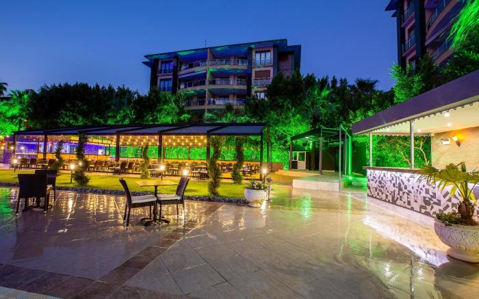 Grand Alisa Hotel