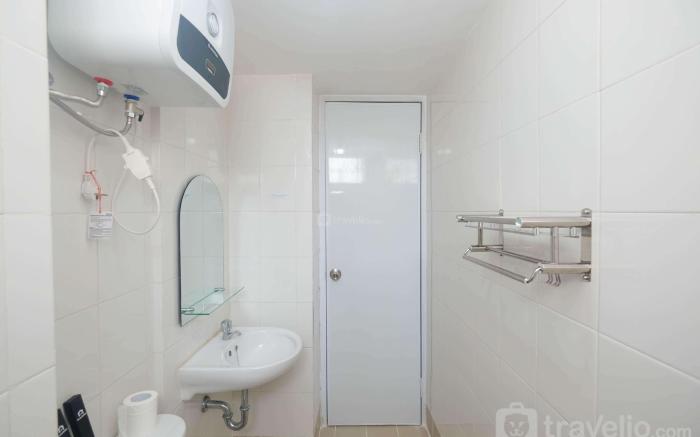 Best Choice Comfy 3BR at Bassura City By Travelio