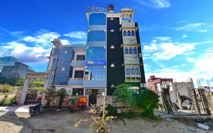FabHotel Achrol Palace