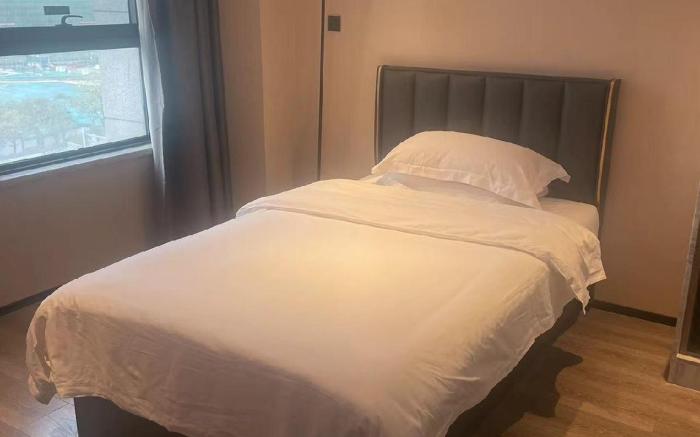 Echarm Plus Hotel Lianyungang High-speed Railway Station Yanhe Ancient Alley