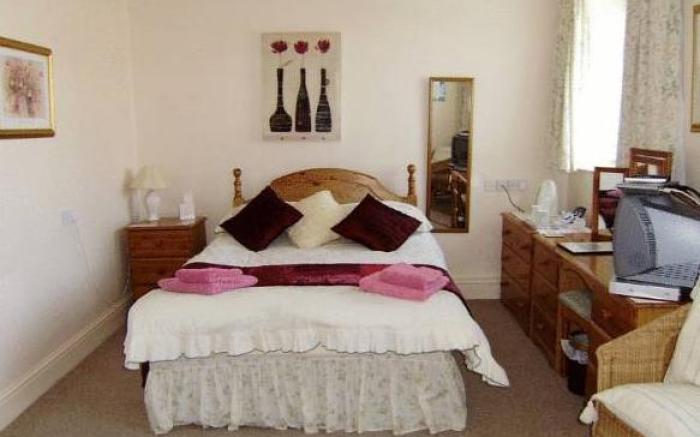 Holcombe Guest House