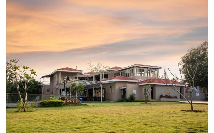 Pushpam Lords Resort Karjat (Pure Veg)