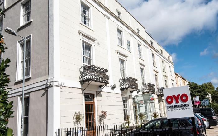 OYO The Regency, Clifton Bristol