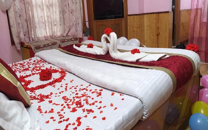 Goroomgo Himsutra Shimla 