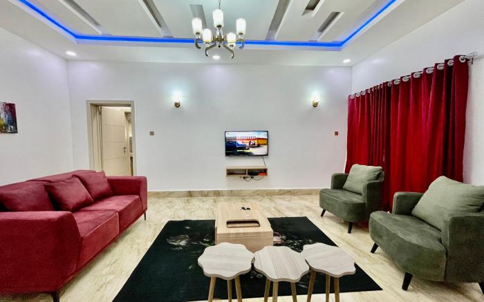 ONE BEDROOM FLAT @UTAKO+WIFI+ 24HRs AC & GEN