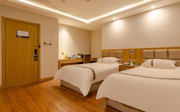 VX Hotel Hefei Railway Station North Square Iwc Building