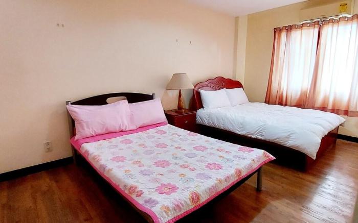 One (1) bedroom condo unit with common pool