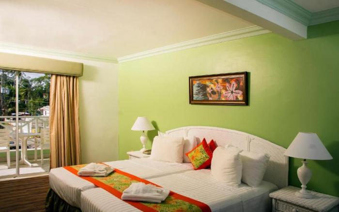 Dover Beach Hotel