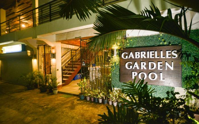 Gabrielles Garden Pool