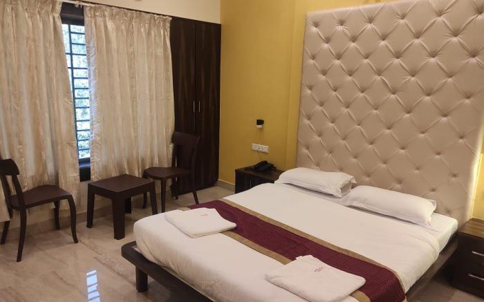 Hotel Deepak Executive, Ganpatipule
