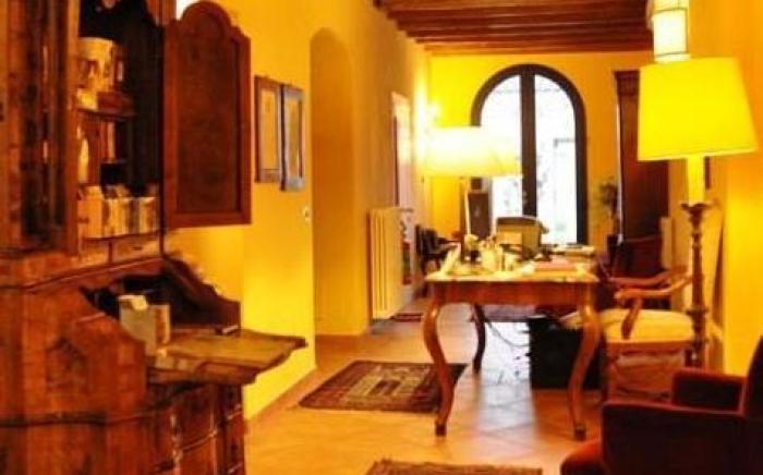 Piazza Nova Guest House